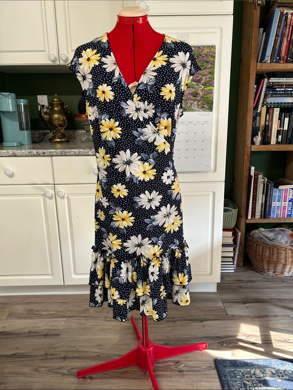 Frank Lyman Design Black Floral Midi Dress with Yellow & White Daisies